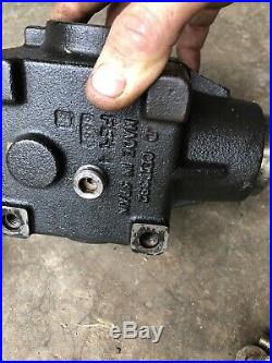 AM143310 Mower Deck Gear Box fits John Deere 425 445 455 48 54 60 PARTS Bracket