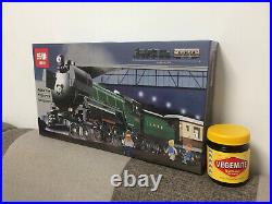 Brand NEW Emerald Night steam Train 10194 fits all Lego train tracks + carriage