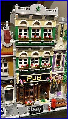 LEGO CUSTOM MODULAR PUB fits with 10264 for city or train display MOC 624