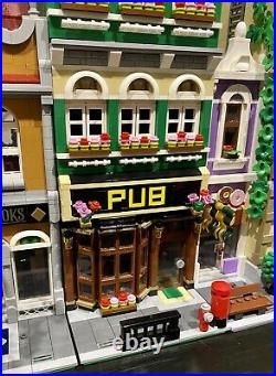 LEGO CUSTOM MODULAR PUB fits with 10264 for city or train display MOC 624